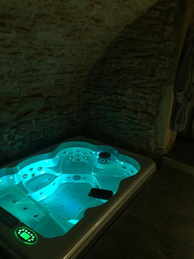 Jaccuzi & Spa Des Caves Stanislas Nancy Exterior foto